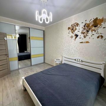 Перлинна вул., 8