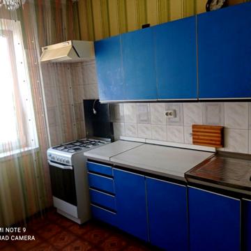Червоної Калини просп. (Володимира Маяковського), 32