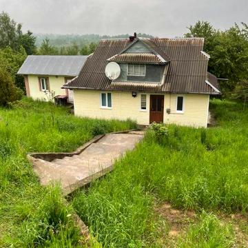 Хата та господарство у м Косів