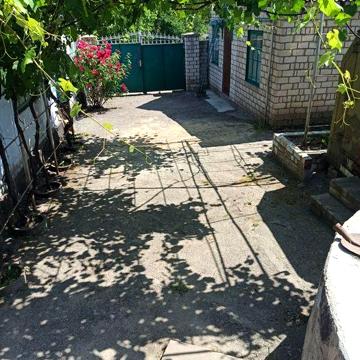 Продаю житловий будинок