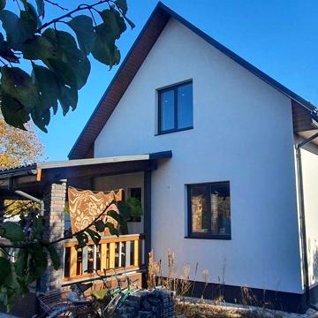 Новий,  сучасний будинок  в Ровжах, до води 10 хв пішки