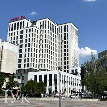 Митрополита Шептицького вул., 1