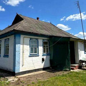 Продам пів будинку ( на підселення одній людині)