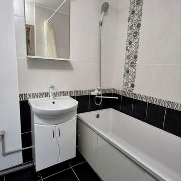 Оренда 2-х кім. Квартири в центрі з меблями. З технікою .2/5 кир.