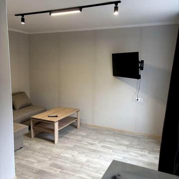 Продаж 1 кімнатної квартири, з свіжив ремонтом