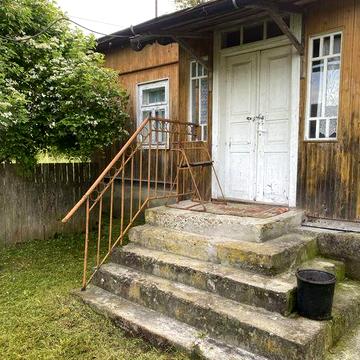 Продам будинок деревяний.