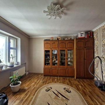 Продам 3к квартиру в Броварах район термінала вул Симона Петлюри