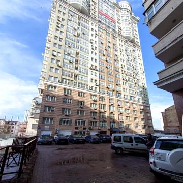 Саксаганського вул., 121