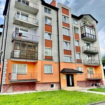 Продається 3-кімнатна квартира. Чортків