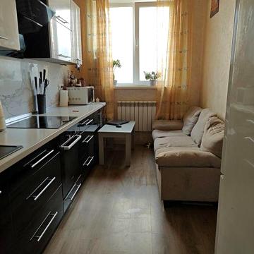 Не велика двокімнатна в закритому комплексі та чудовій локації.. ЖК Спарта