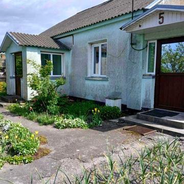 Продам хату, літню кухню, госп. приміщення (15 сот.) в Турійську