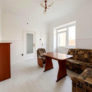 Продаж 2-кім квартири Театральна площа!
