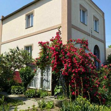 Продаж двоповерхового будинку для великої сім’ї в с. Хацьки