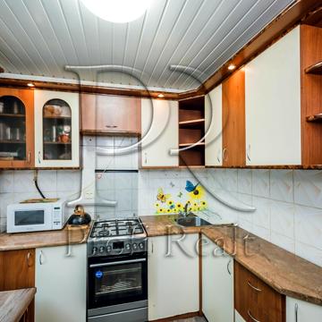 Відрадний просп. (Чубаря), 10