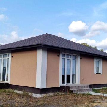 Долгосрочная аренда 1 єт. дома 130 кв.м. в с.Осещина,8 соток земли