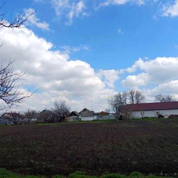 Продам житловий будинок
Будинок та земельна ділянка за адресою с-ще Г