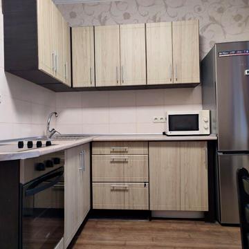 Йорданська вул. (Лайоша Гавро), 9-Є