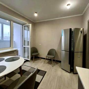 ПРОДАМ 3 кімнатну квартиру в ремонті з меблями