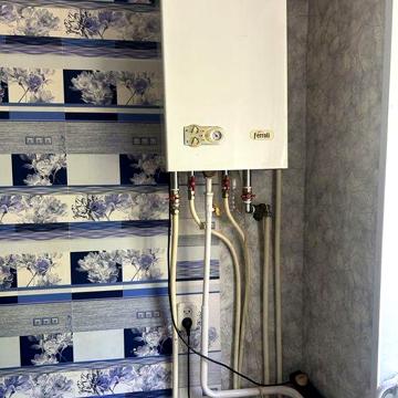 Продаж 3 кімн. квартира   Металургів 12