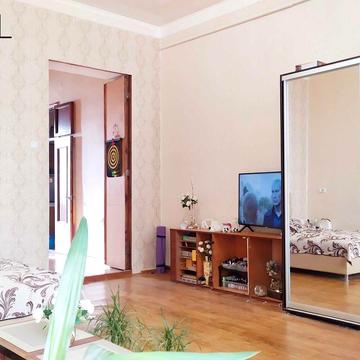 Трикімнатна квартира в центрі міста з ремонтом на вулиці Ковальська