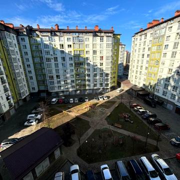 Василя Стуса вул., 40