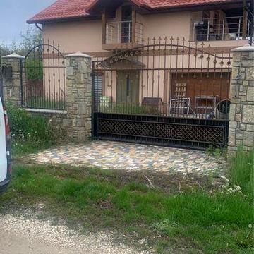 Здам будинок з гаражом та ділянкою в тихому місці