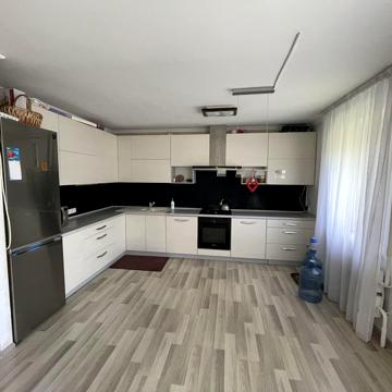 None 52000.0 USD