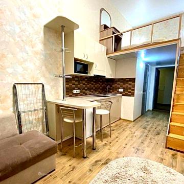 Просторная Двухуровневая Смарт-квартира в районе Французкого бульвара