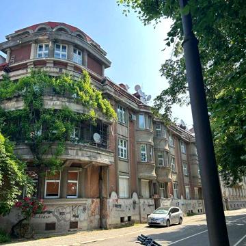 2-кімнатна квартира у центрі з шикарним видом на набережну