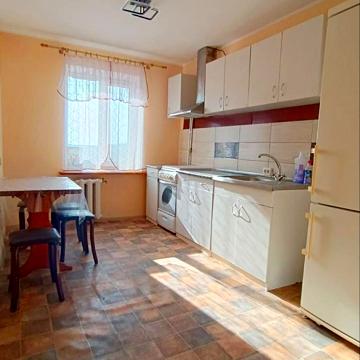 Дарницька вул., 4