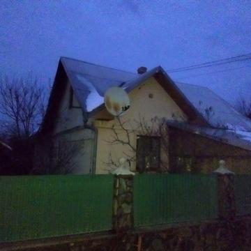 Здається  окремий будинок