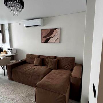 Продаж Квартири з Ремонт в Центрі Міста В Ново Будові Навпроти Писанки