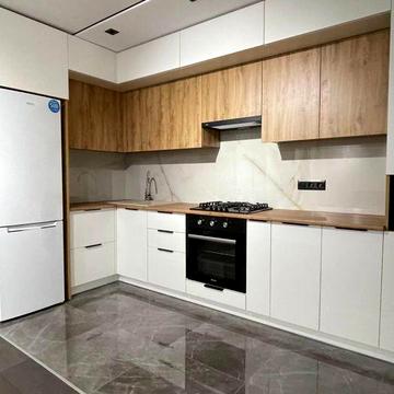 1 км квартра оренда провулок Тарнавського єр іо