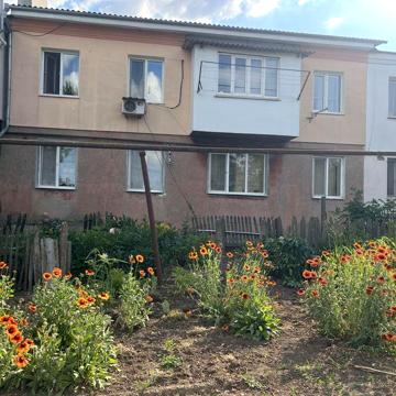 Продам 3х комнутную квартиру в пгт Великодолинское