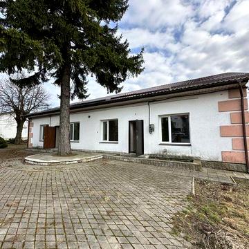 Ділянка з 2 будинаками в Здолбунові під житло або бізнес