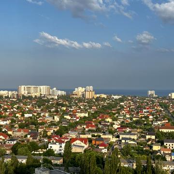 Академіка Філатова вул., 2/2