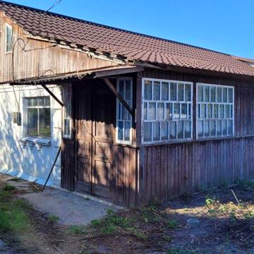 1/2 будинку. с. Білогородка, вул. Гречка. 67 кв.м. Центр.