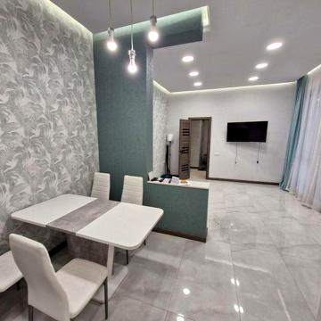 Продаж однокімнатної квартири,кухня студія.