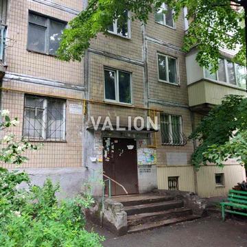 Продаж 3 кімнатна квартира В. Гавела 5 .