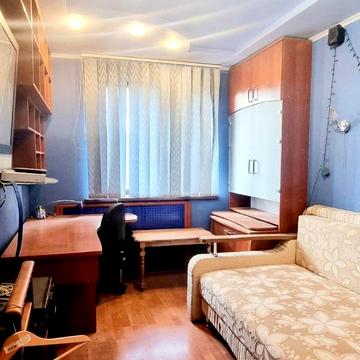 Нескорених вул., 33е