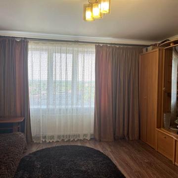 Продам 2-кімнатну квартиру , по домовленості  з меблями