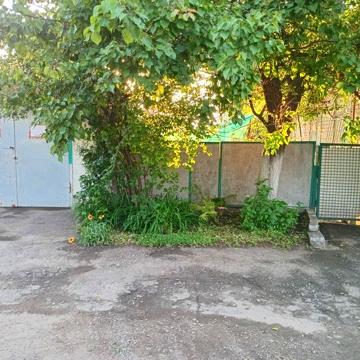 Половина дома с гаражем г.Днепр район пр.Мазепы