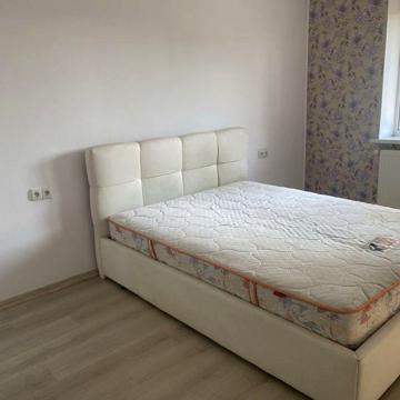 Здається в оренду півособняк 120 м кв,з усіма умовами,з меблями.