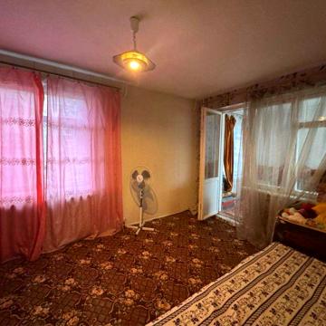 Продаю трехкомнатную квартиру на Колодезной 5а 3кк