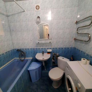 Чорновола вул., 38