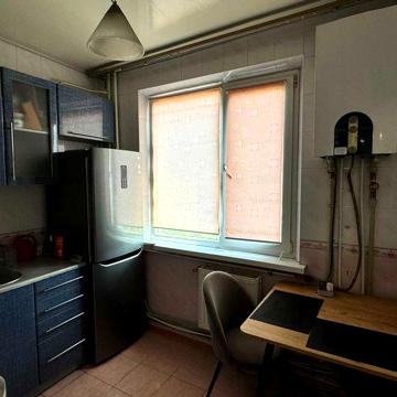 Продам 3 к.кв в Чугуеве (центр города) общ.пл 67 кв.м