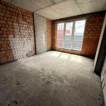 Продам простору однокімнатну квартиру