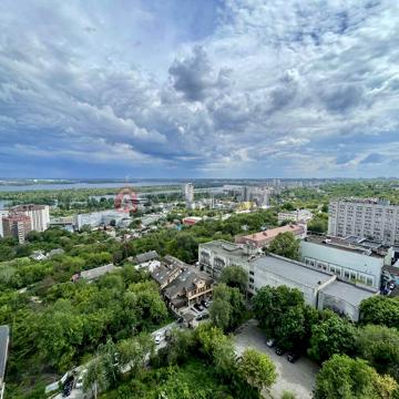 Продам велику 4 кімнатну квартиру в нагорному районі ЖК Славный