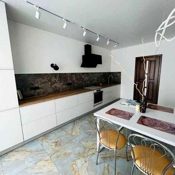 Продається 2 км квартира з ремонтом на Виставці, Рауш ЖК Рауш