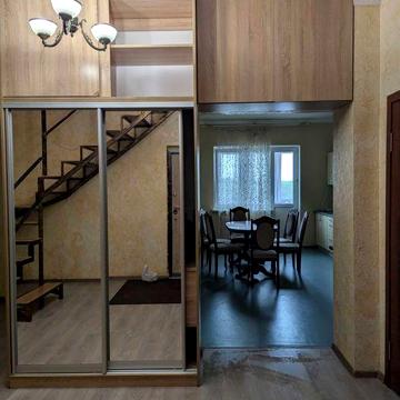 Двоповерхова 3х кімнатна квартира, р-н парк Мама